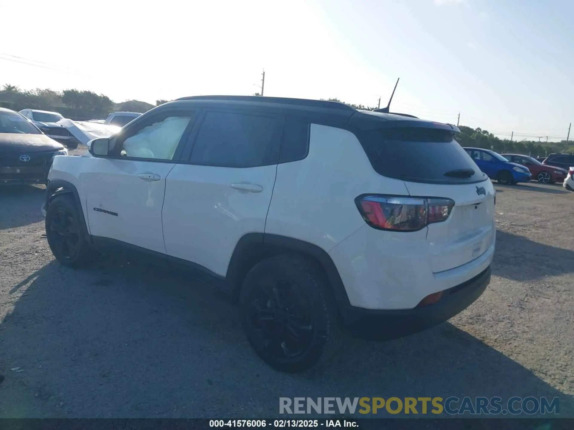 3 Photograph of a damaged car 3C4NJCBB5MT502126 JEEP COMPASS 2021