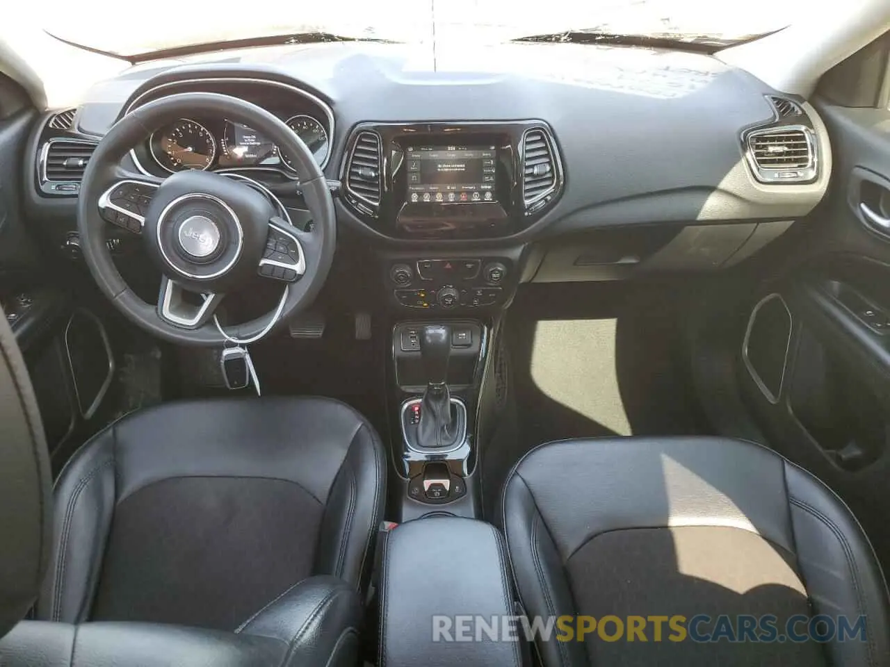 8 Photograph of a damaged car 3C4NJCBB5MT573763 JEEP COMPASS 2021