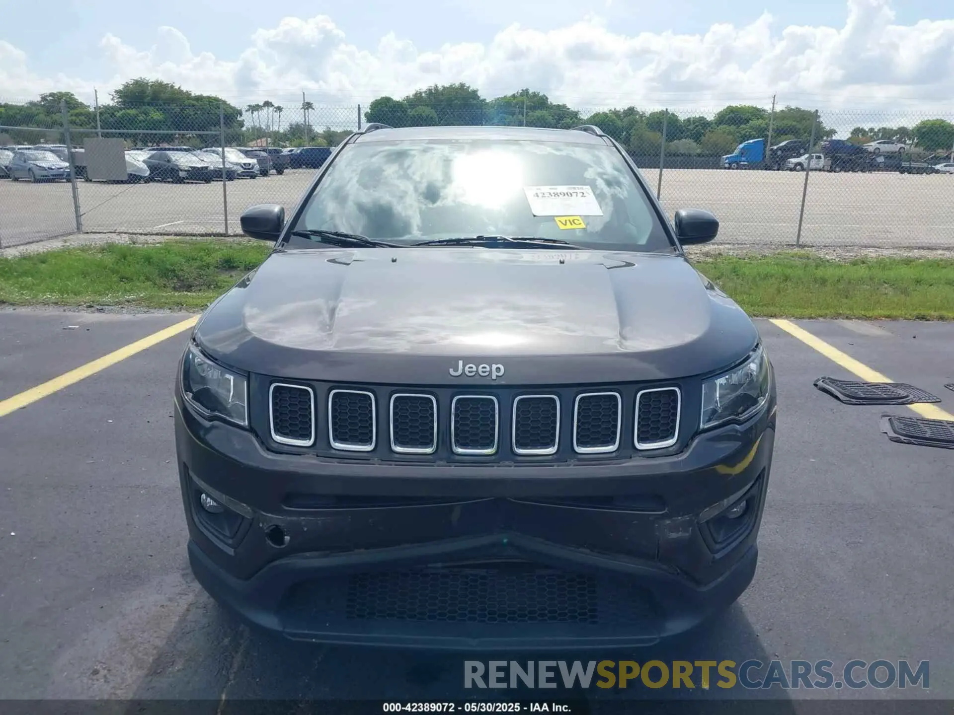 12 Photograph of a damaged car 3C4NJCBB5MT592152 JEEP COMPASS 2021