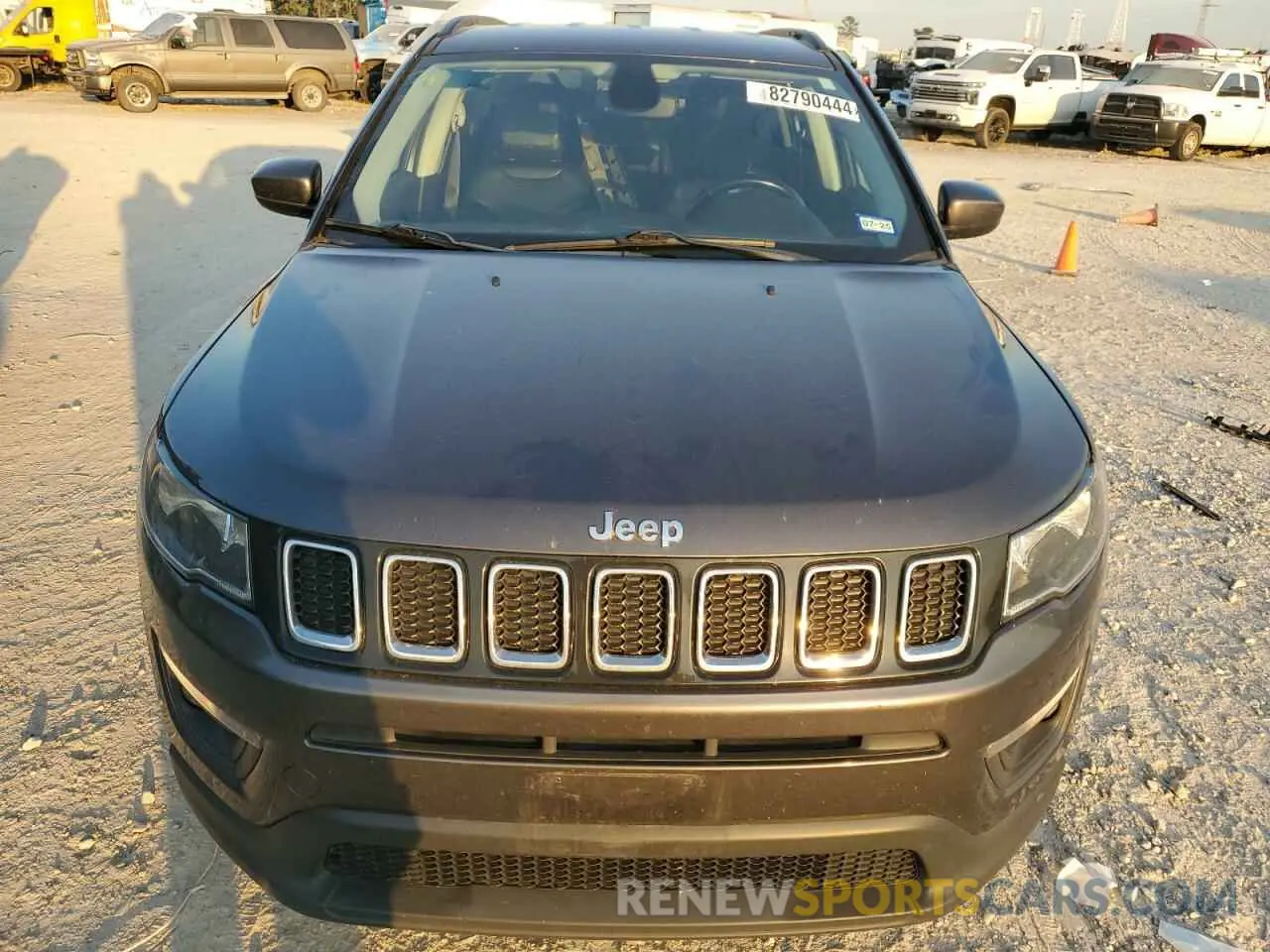 5 Photograph of a damaged car 3C4NJCBB5MT592636 JEEP COMPASS 2021