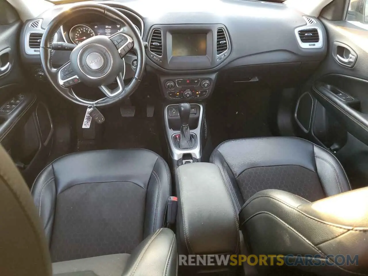 8 Photograph of a damaged car 3C4NJCBB5MT592636 JEEP COMPASS 2021