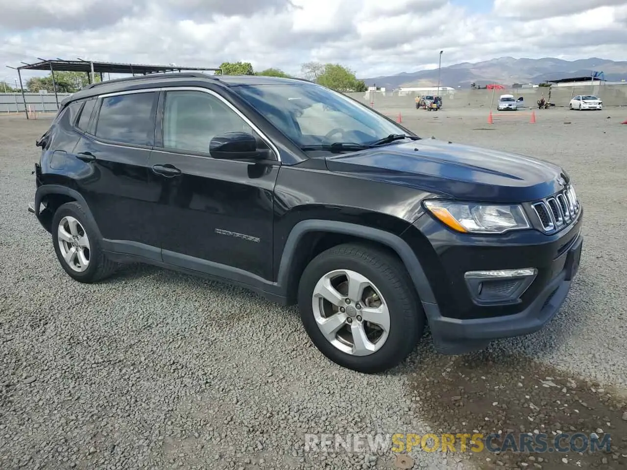 4 Photograph of a damaged car 3C4NJCBB6MT507917 JEEP COMPASS 2021
