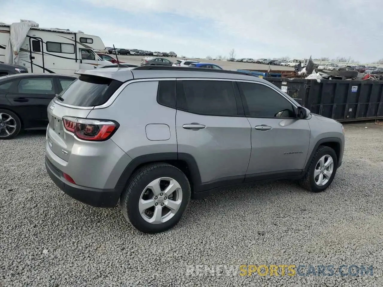 3 Photograph of a damaged car 3C4NJCBB6MT522725 JEEP COMPASS 2021