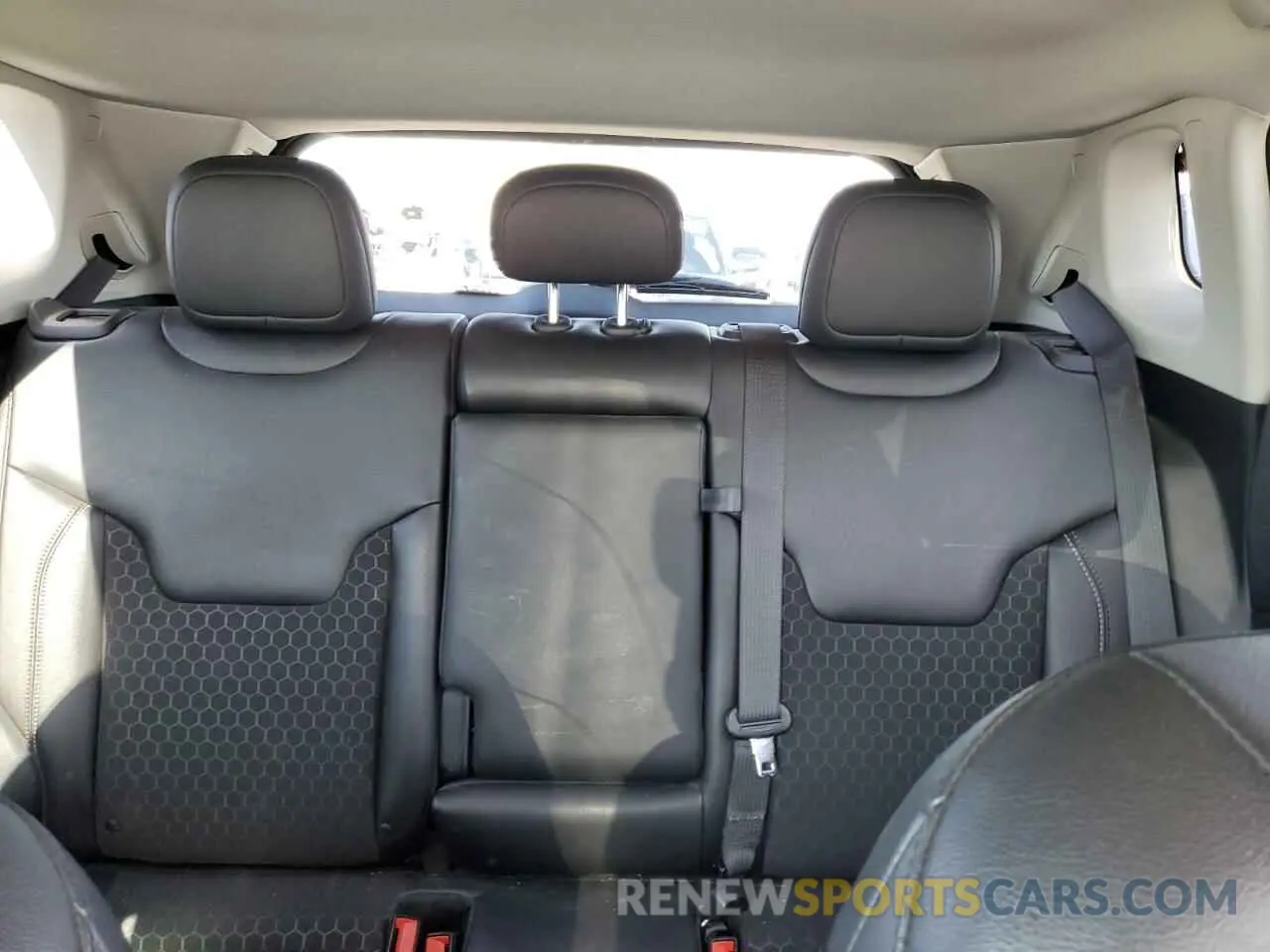 10 Photograph of a damaged car 3C4NJCBB6MT553134 JEEP COMPASS 2021