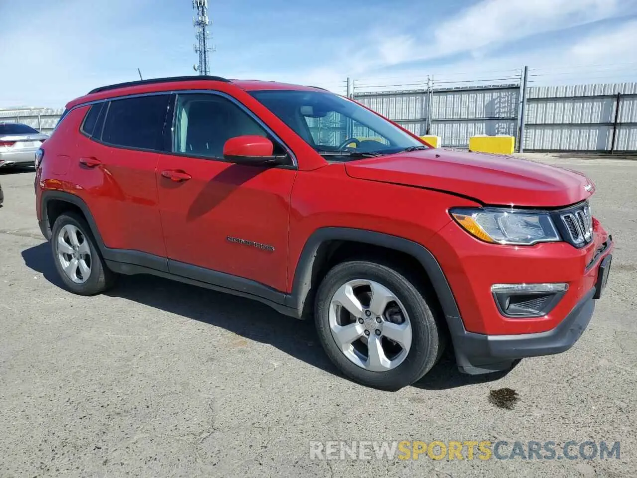 4 Photograph of a damaged car 3C4NJCBB6MT553134 JEEP COMPASS 2021