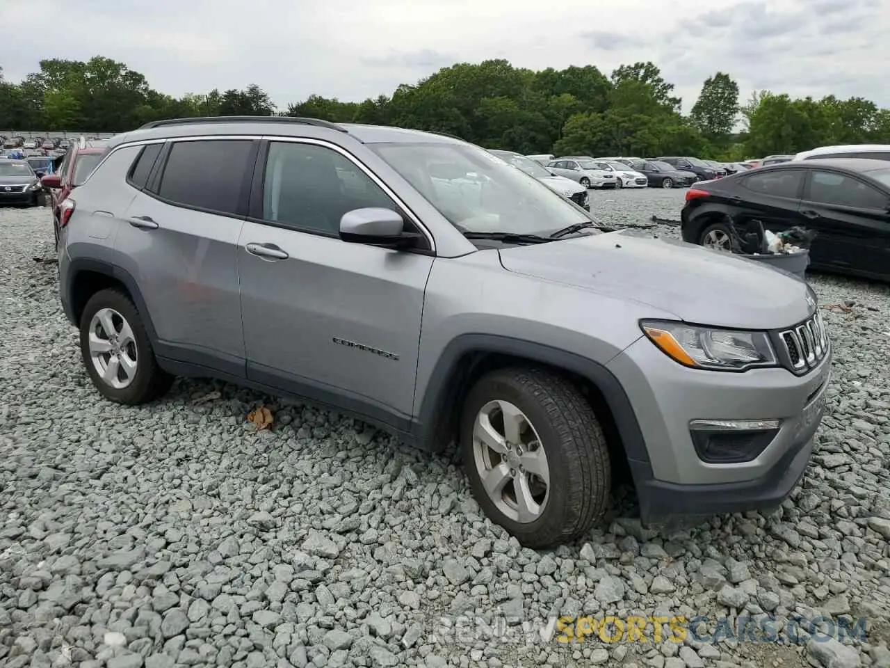 4 Photograph of a damaged car 3C4NJCBB6MT580804 JEEP COMPASS 2021