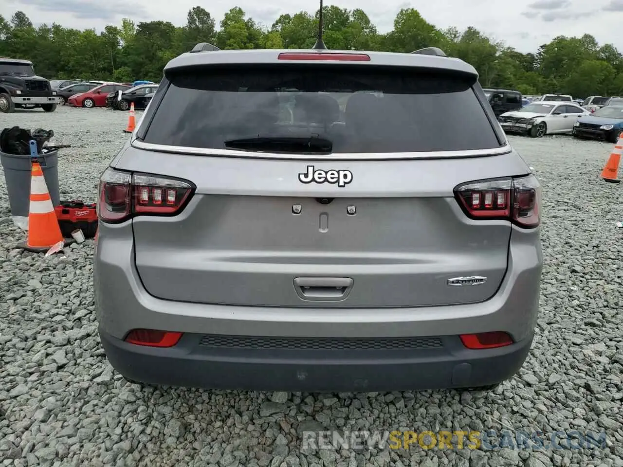 6 Photograph of a damaged car 3C4NJCBB6MT580804 JEEP COMPASS 2021