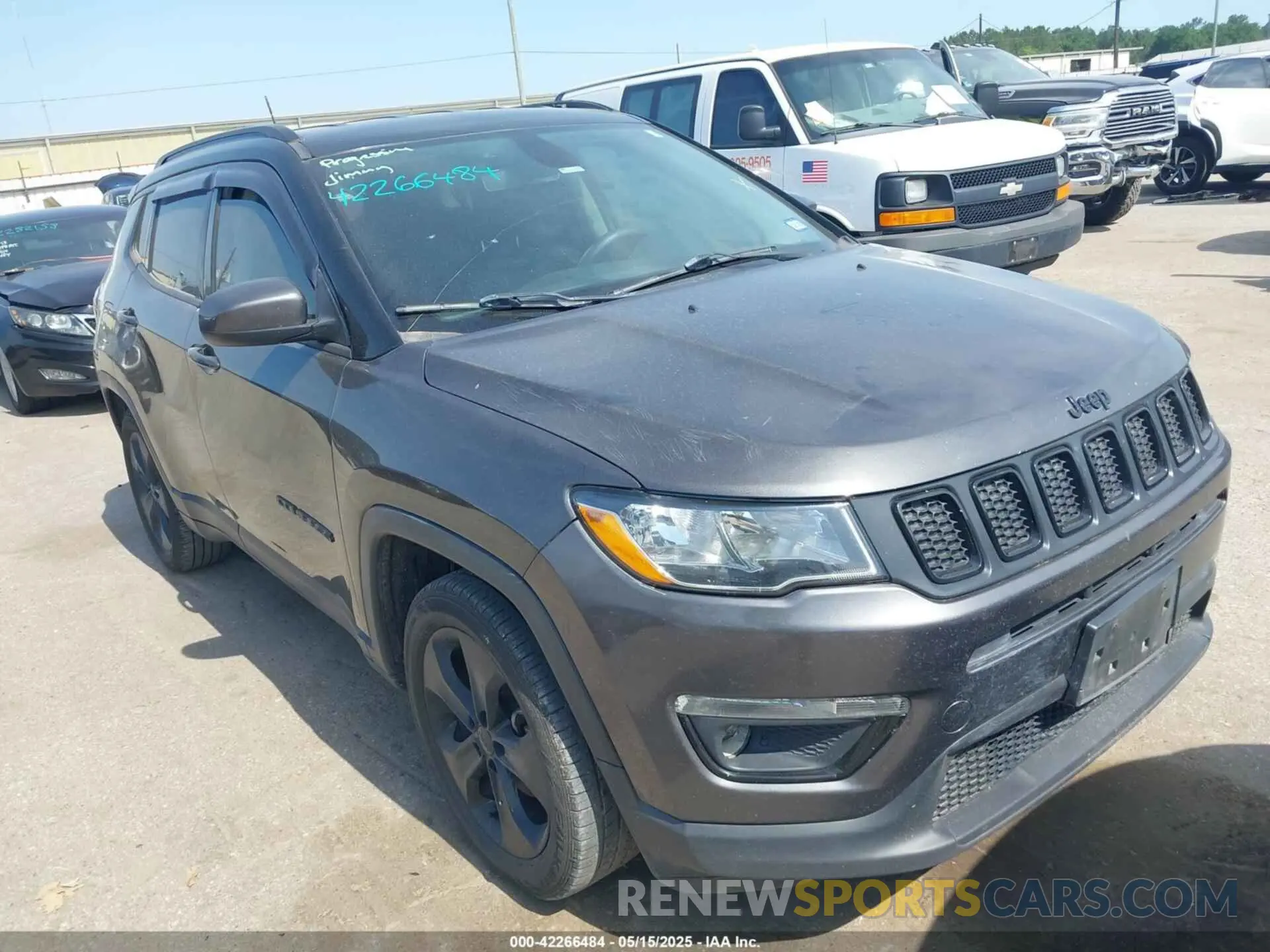 1 Photograph of a damaged car 3C4NJCBB7MT527321 JEEP COMPASS 2021
