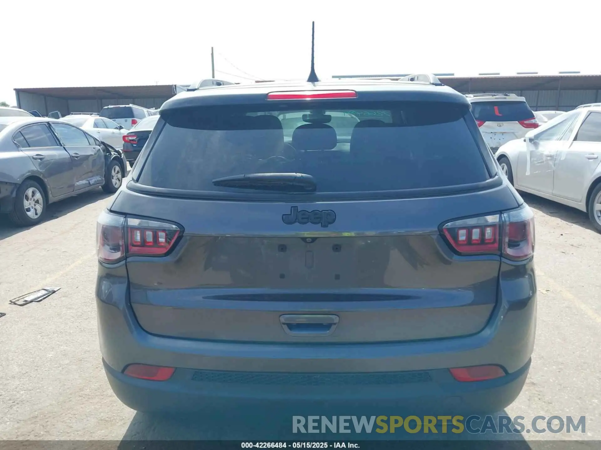 16 Photograph of a damaged car 3C4NJCBB7MT527321 JEEP COMPASS 2021