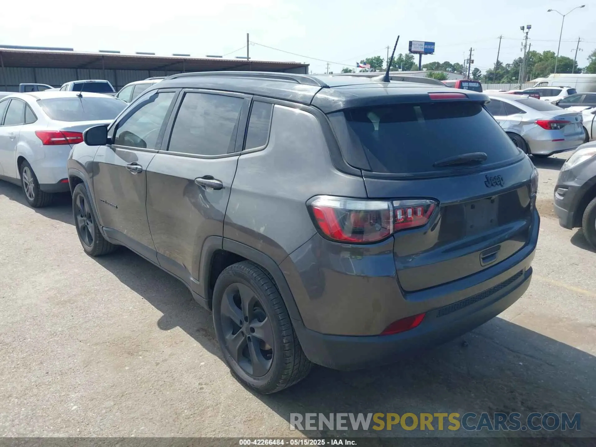 3 Photograph of a damaged car 3C4NJCBB7MT527321 JEEP COMPASS 2021
