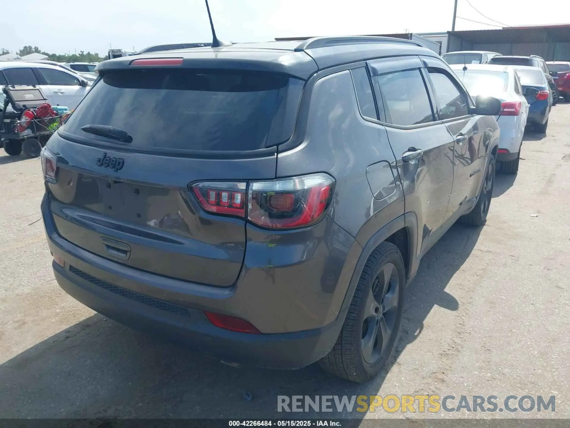 4 Photograph of a damaged car 3C4NJCBB7MT527321 JEEP COMPASS 2021