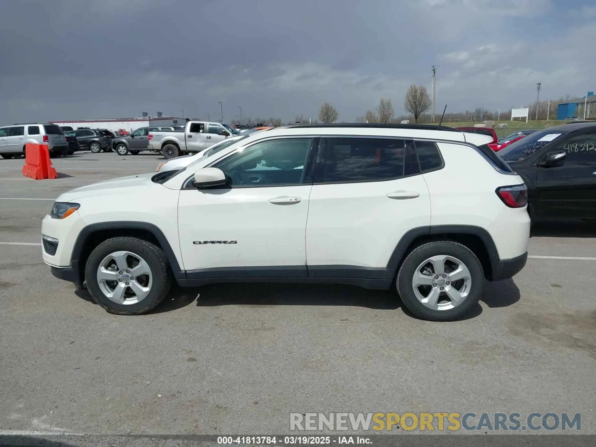 14 Photograph of a damaged car 3C4NJCBB7MT580777 JEEP COMPASS 2021