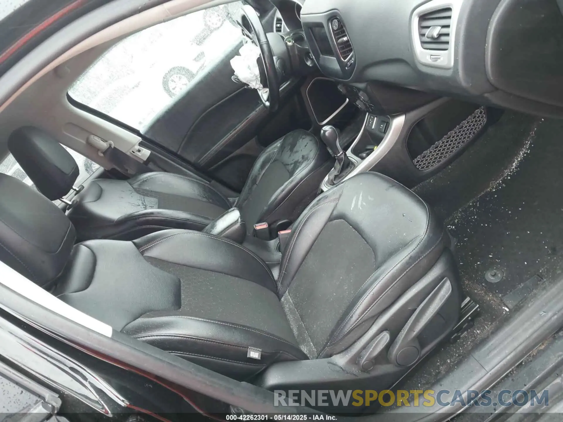 5 Photograph of a damaged car 3C4NJCBB7MT592525 JEEP COMPASS 2021