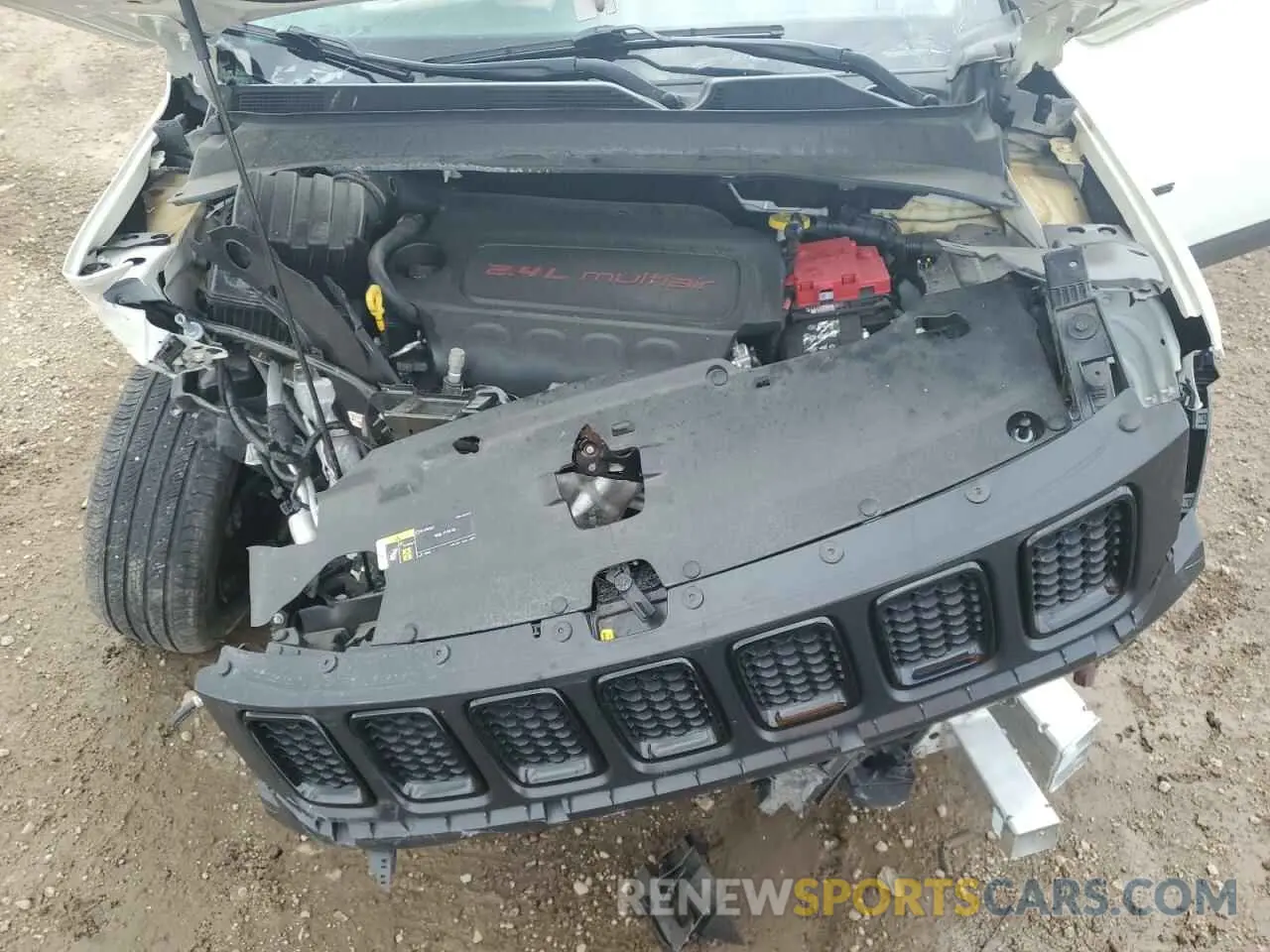 11 Photograph of a damaged car 3C4NJCBB8MT527330 JEEP COMPASS 2021