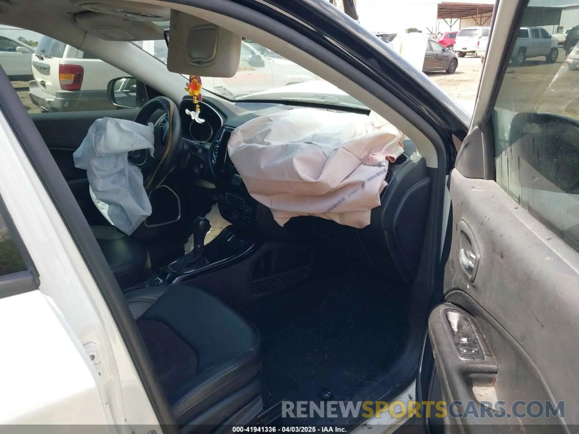 5 Photograph of a damaged car 3C4NJCBB8MT531586 JEEP COMPASS 2021