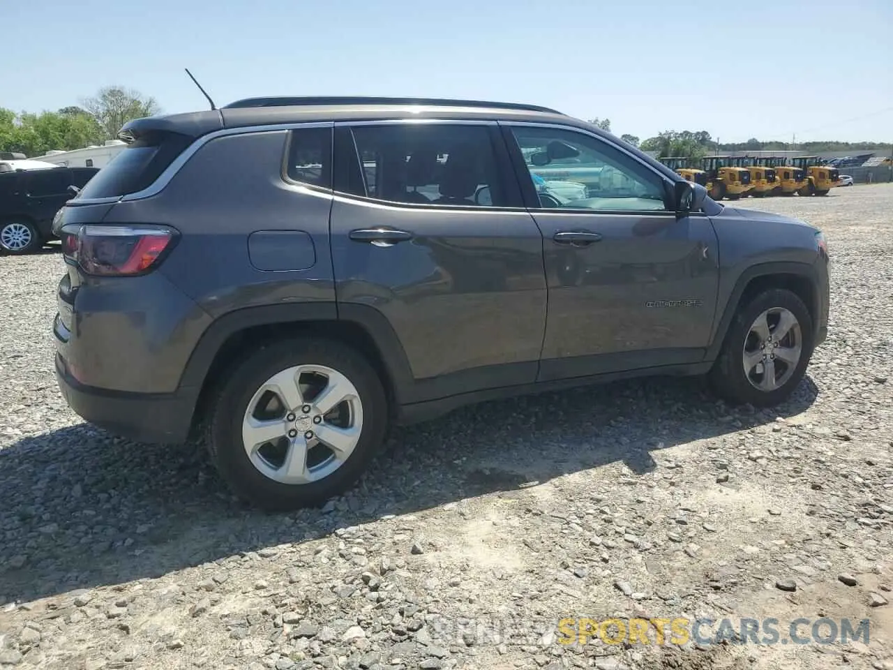 3 Photograph of a damaged car 3C4NJCBB9MT538952 JEEP COMPASS 2021