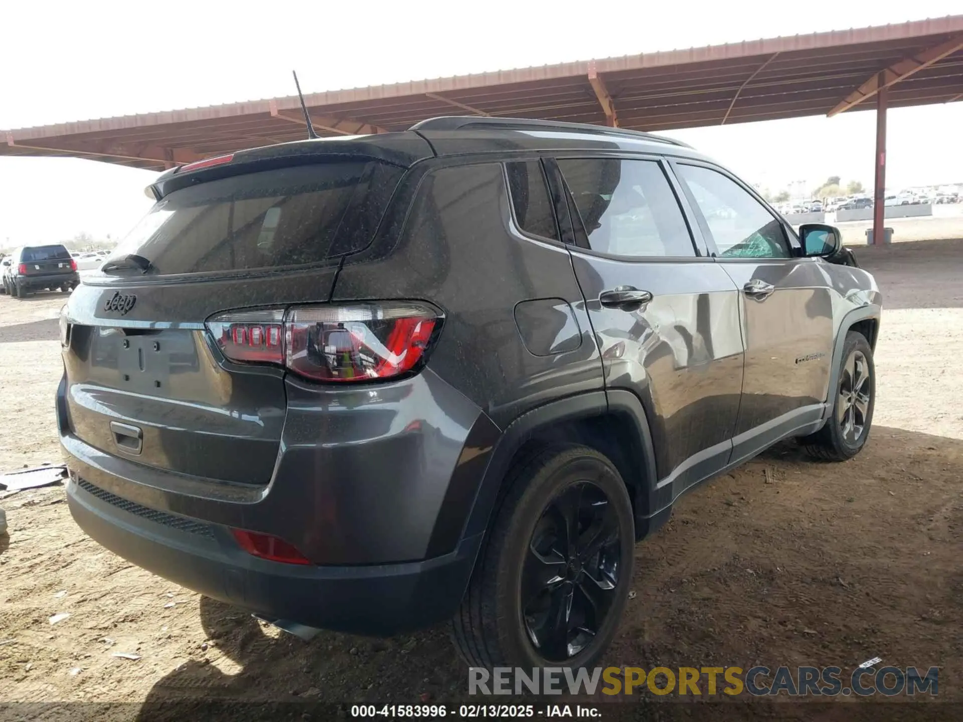 4 Photograph of a damaged car 3C4NJCBB9MT560370 JEEP COMPASS 2021