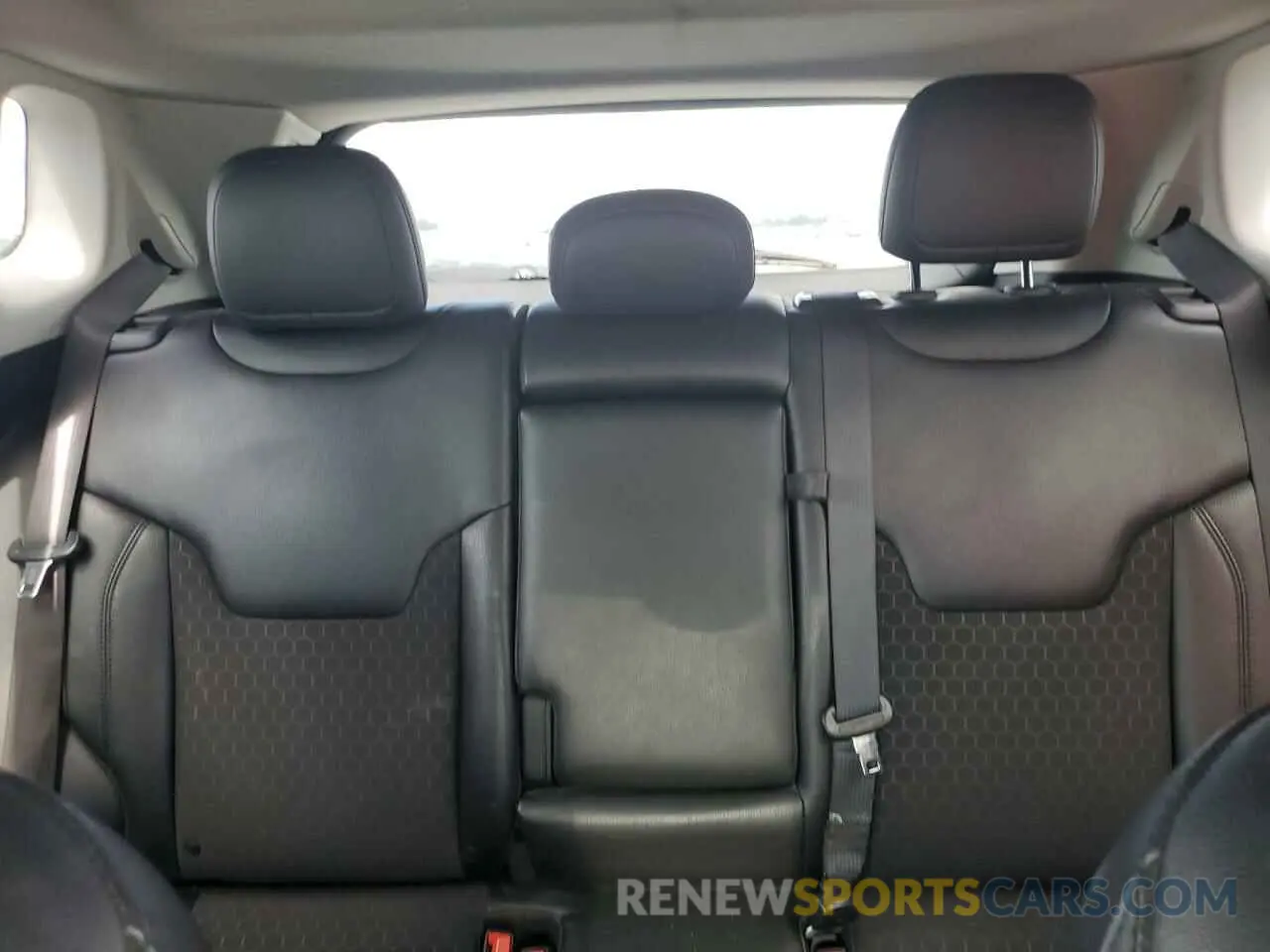 10 Photograph of a damaged car 3C4NJCBBXMT514336 JEEP COMPASS 2021