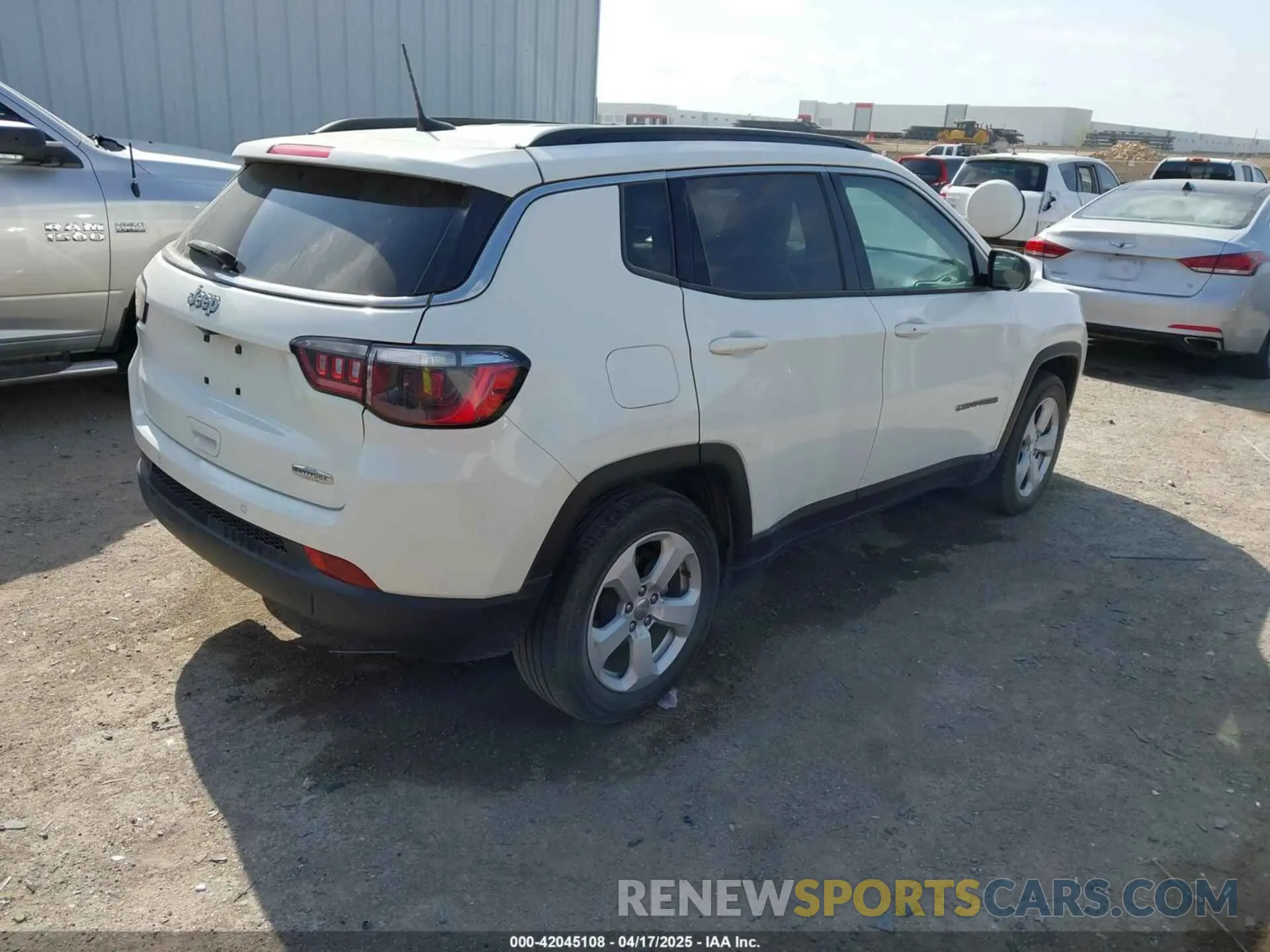 4 Photograph of a damaged car 3C4NJCBBXMT563942 JEEP COMPASS 2021