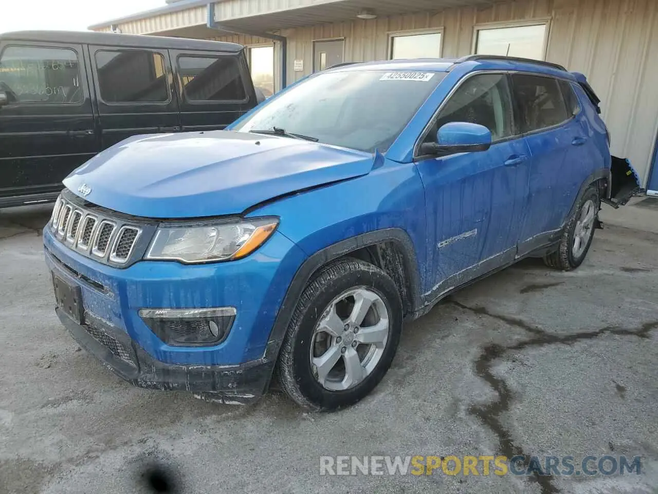 1 Photograph of a damaged car 3C4NJCBBXMT570986 JEEP COMPASS 2021