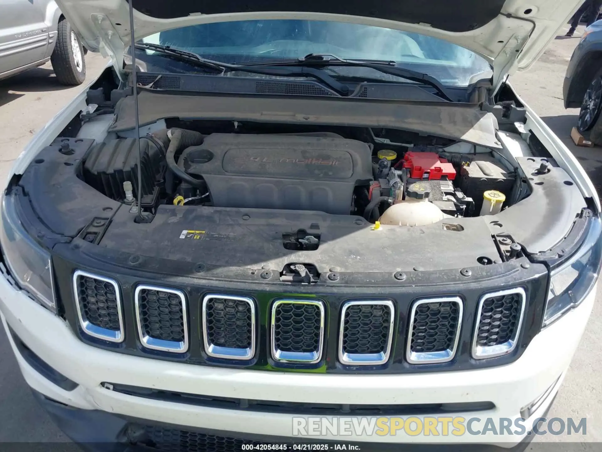 10 Photograph of a damaged car 3C4NJCBBXMT581213 JEEP COMPASS 2021