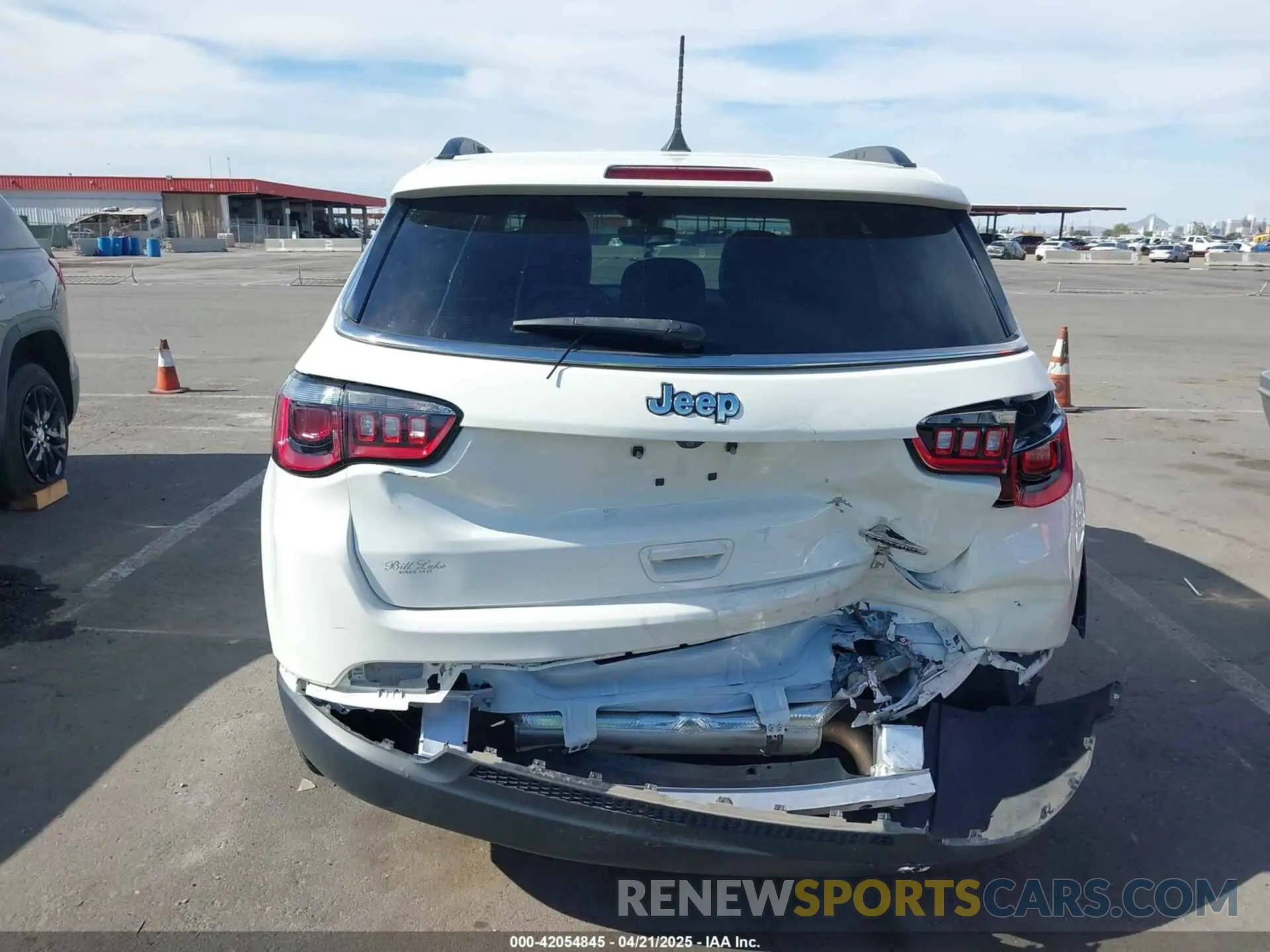 16 Photograph of a damaged car 3C4NJCBBXMT581213 JEEP COMPASS 2021
