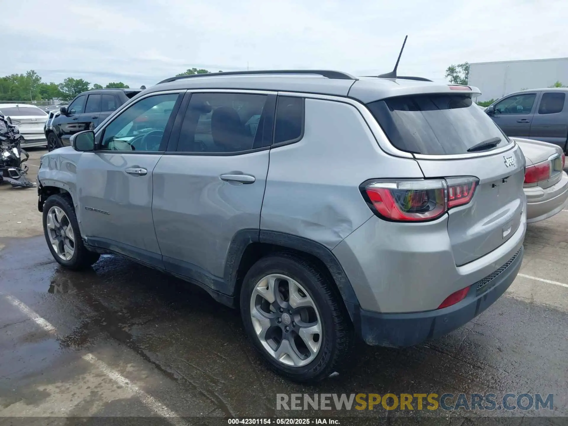 14 Photograph of a damaged car 3C4NJCCB0MT573569 JEEP COMPASS 2021