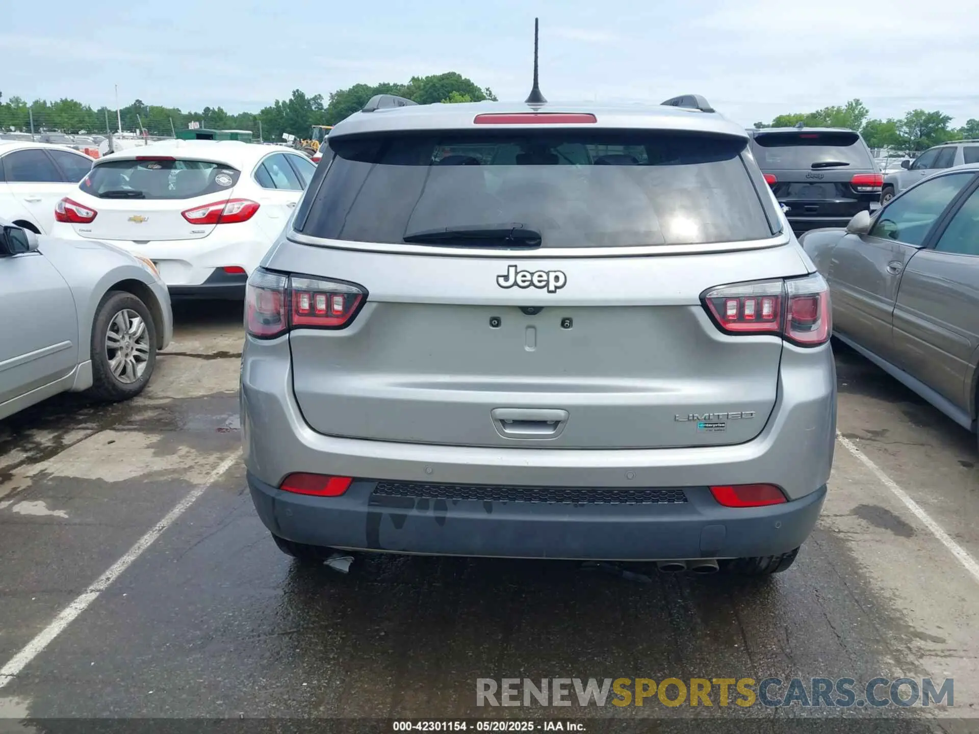 16 Photograph of a damaged car 3C4NJCCB0MT573569 JEEP COMPASS 2021