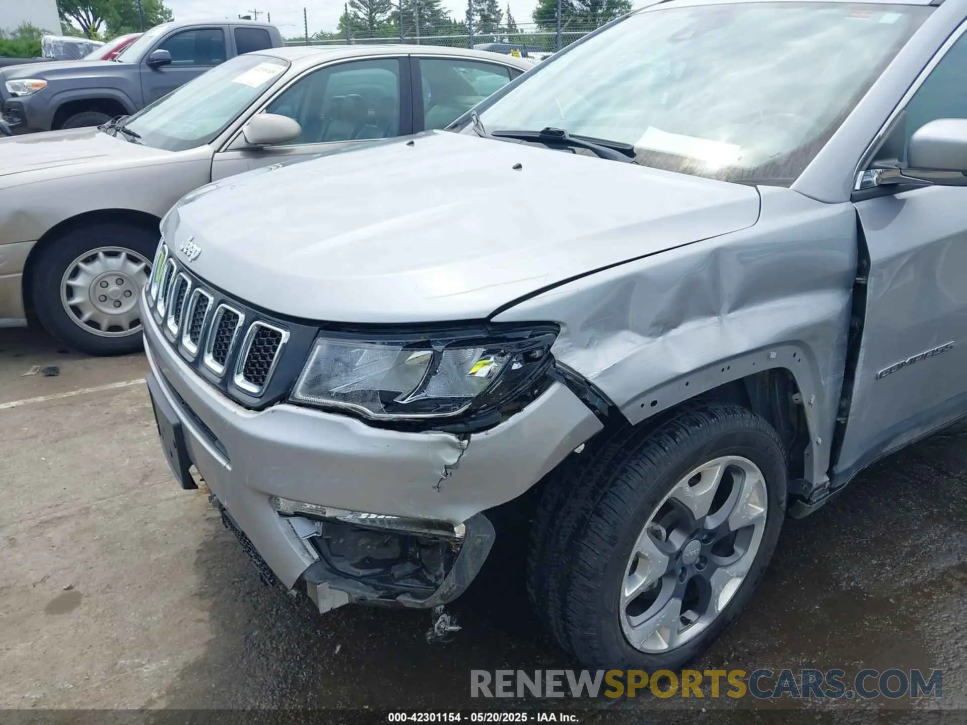 18 Photograph of a damaged car 3C4NJCCB0MT573569 JEEP COMPASS 2021