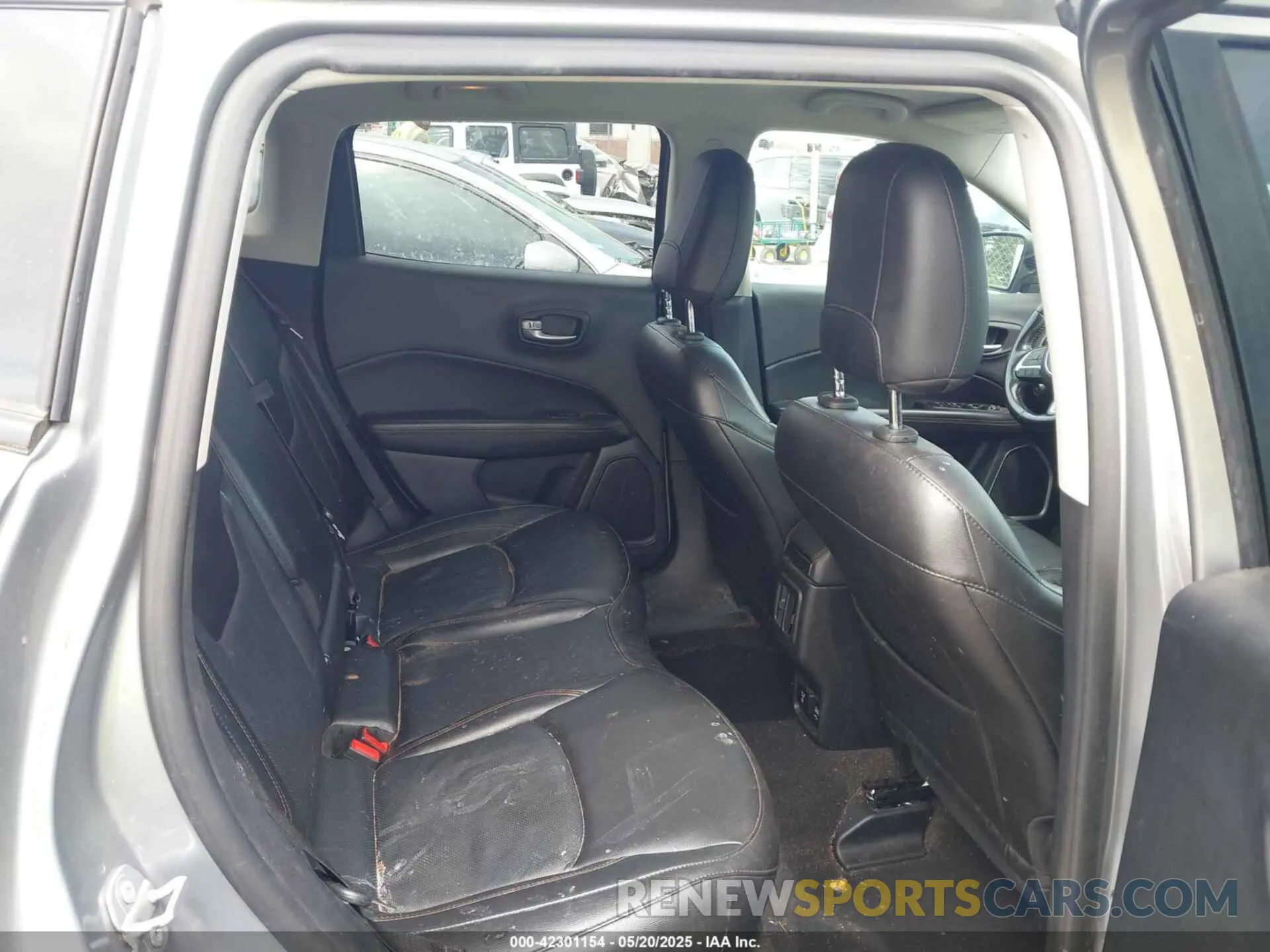8 Photograph of a damaged car 3C4NJCCB0MT573569 JEEP COMPASS 2021