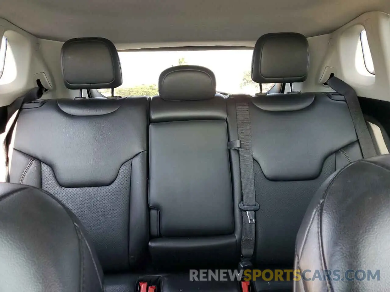 10 Photograph of a damaged car 3C4NJCCB5MT559344 JEEP COMPASS 2021