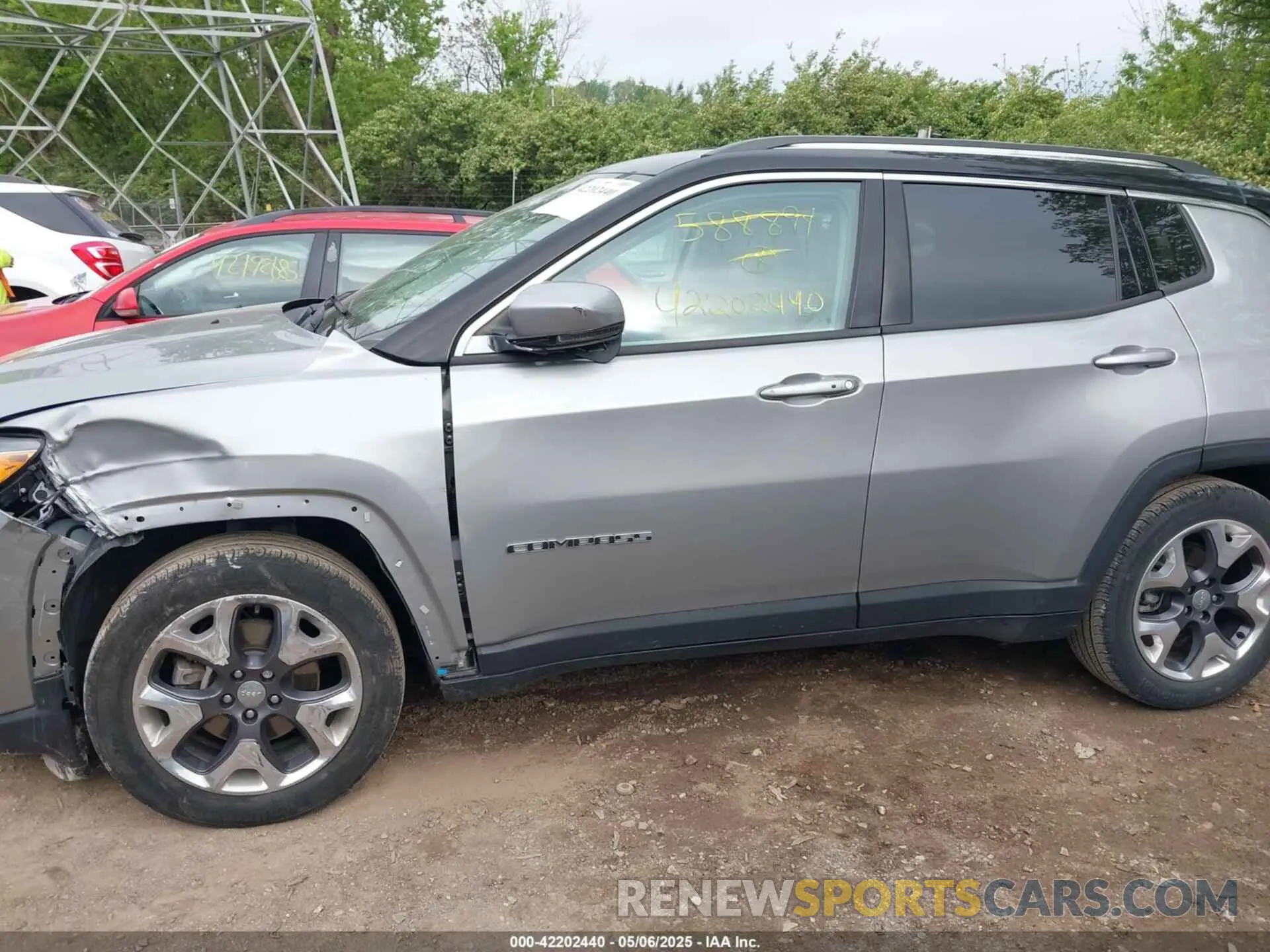 14 Photograph of a damaged car 3C4NJCCB9MT588894 JEEP COMPASS 2021