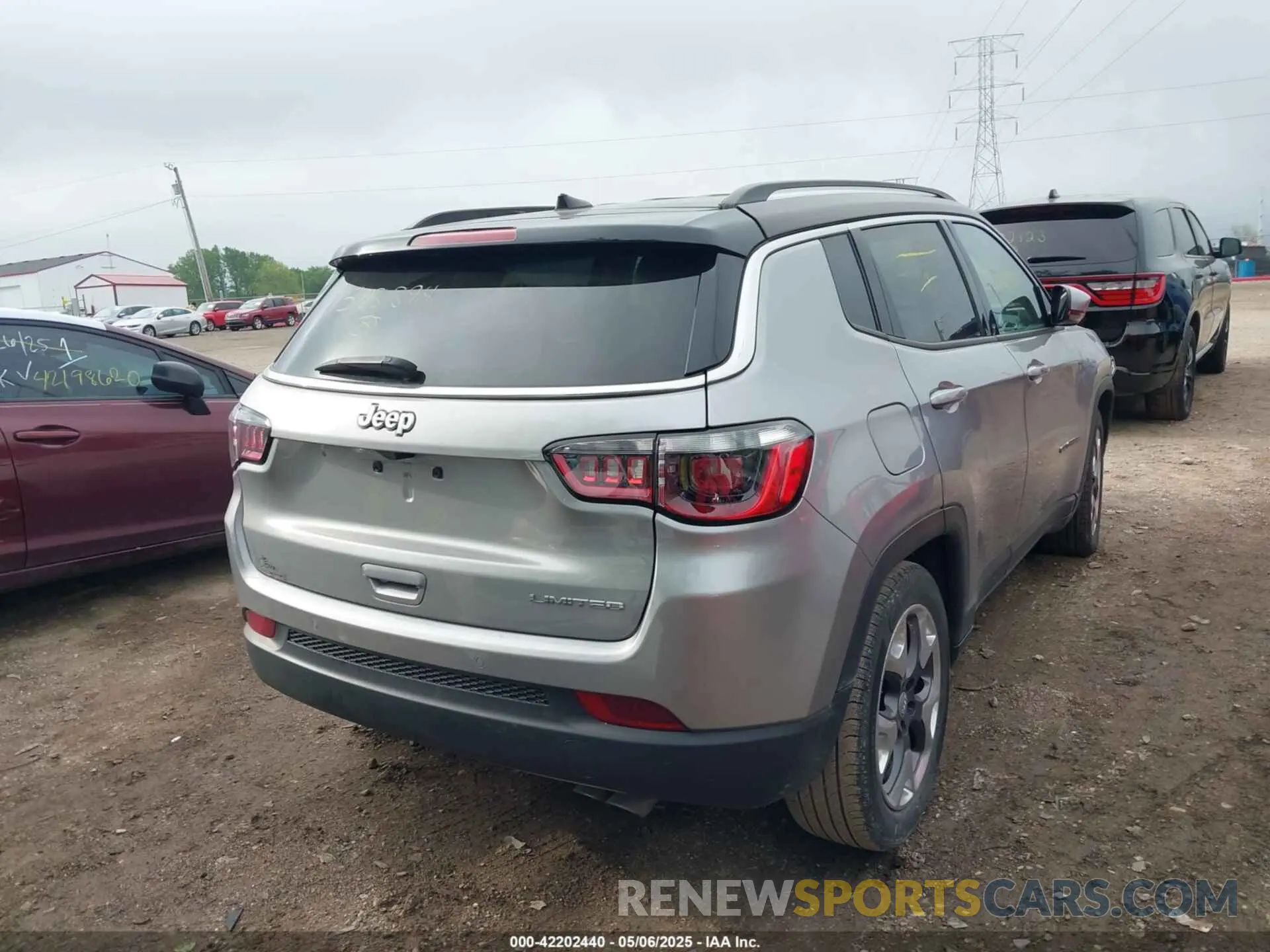 4 Photograph of a damaged car 3C4NJCCB9MT588894 JEEP COMPASS 2021
