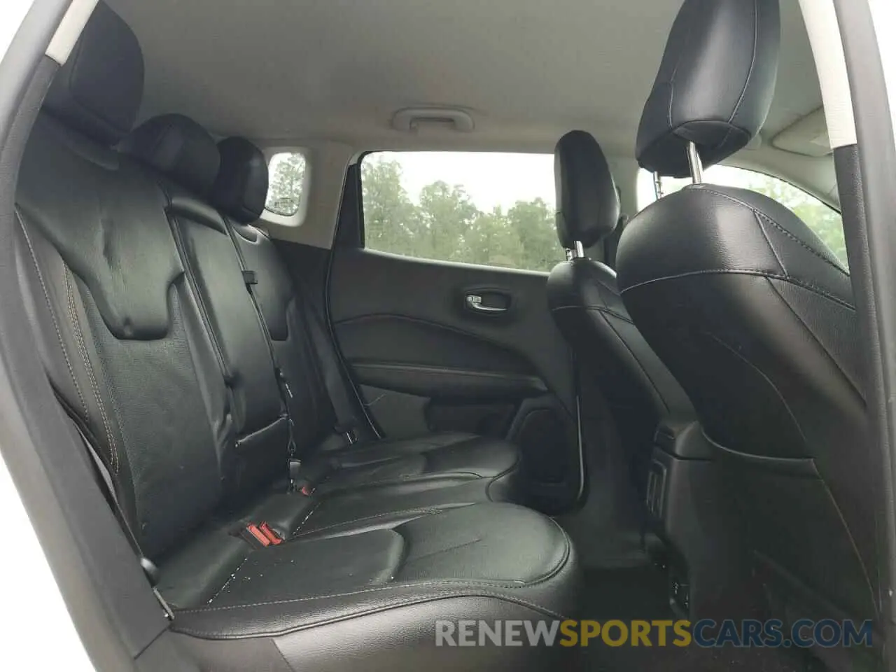 11 Photograph of a damaged car 3C4NJCCBXMT573465 JEEP COMPASS 2021