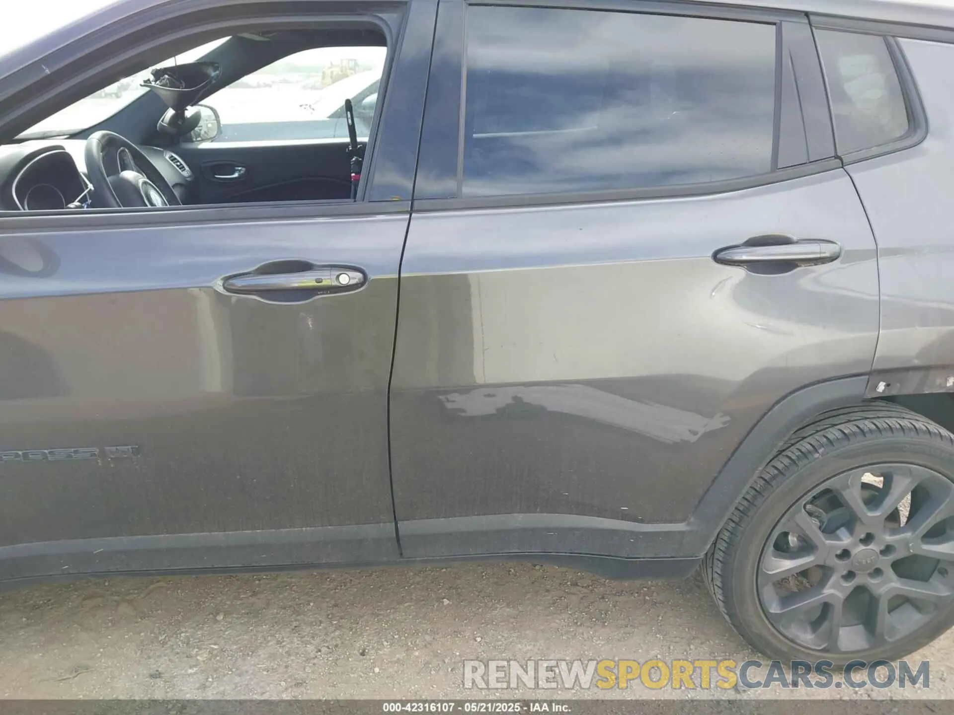 14 Photograph of a damaged car 3C4NJCEB0MT604218 JEEP COMPASS 2021