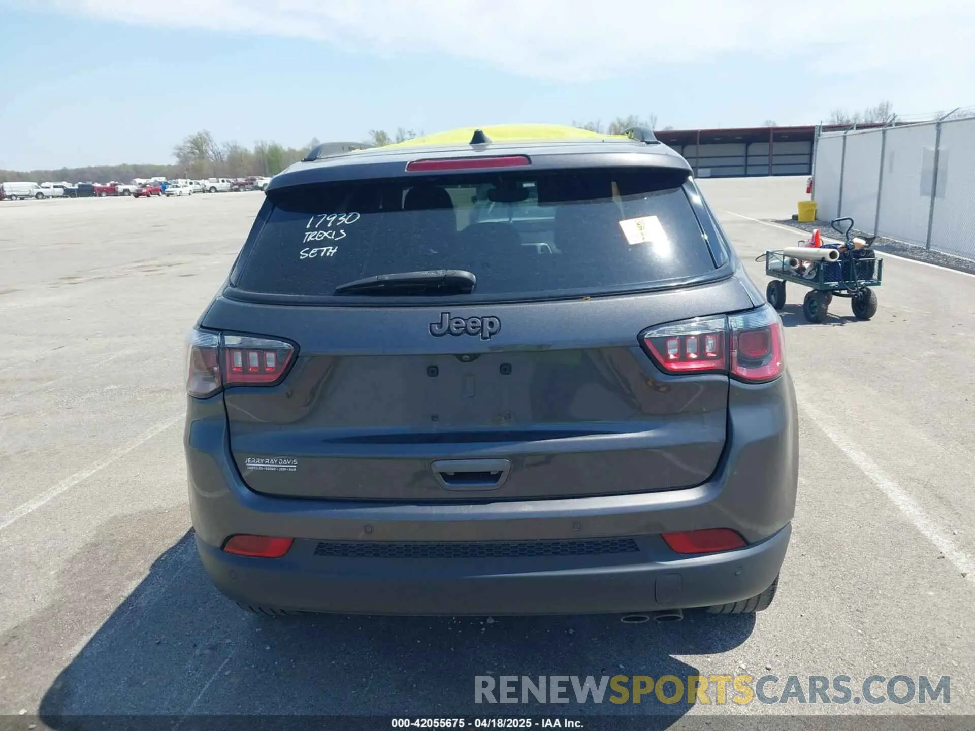 16 Photograph of a damaged car 3C4NJCEB1MT548631 JEEP COMPASS 2021