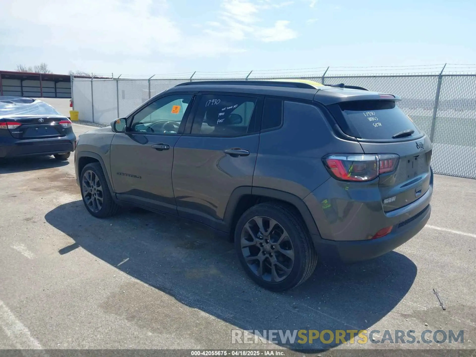 3 Photograph of a damaged car 3C4NJCEB1MT548631 JEEP COMPASS 2021