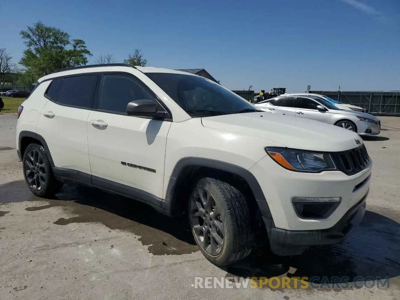 4 Photograph of a damaged car 3C4NJCEB3MT538389 JEEP COMPASS 2021