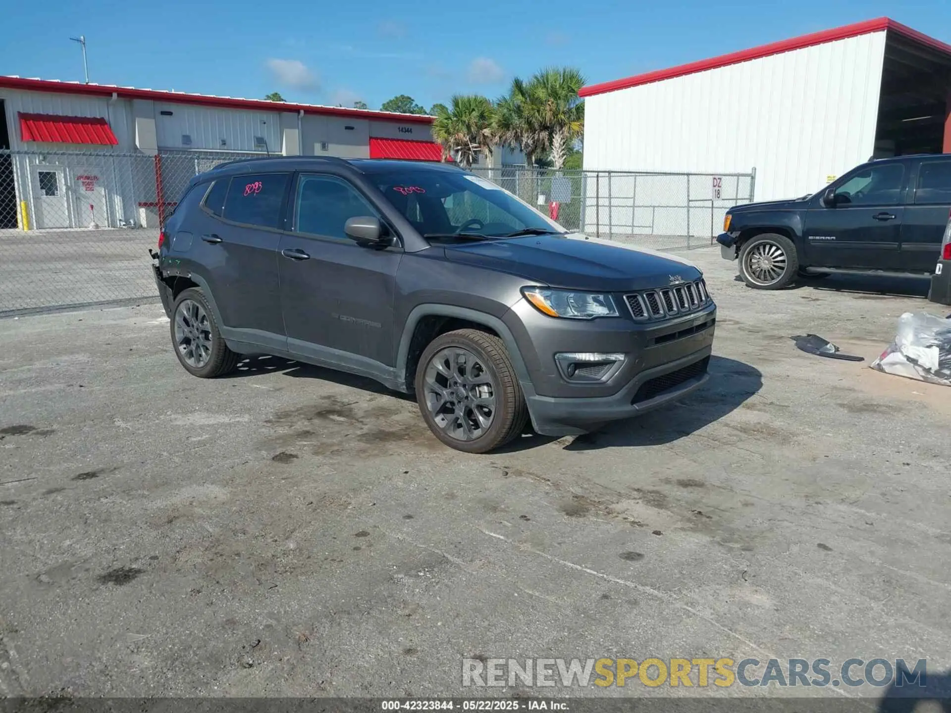1 Photograph of a damaged car 3C4NJCEB4MT564077 JEEP COMPASS 2021
