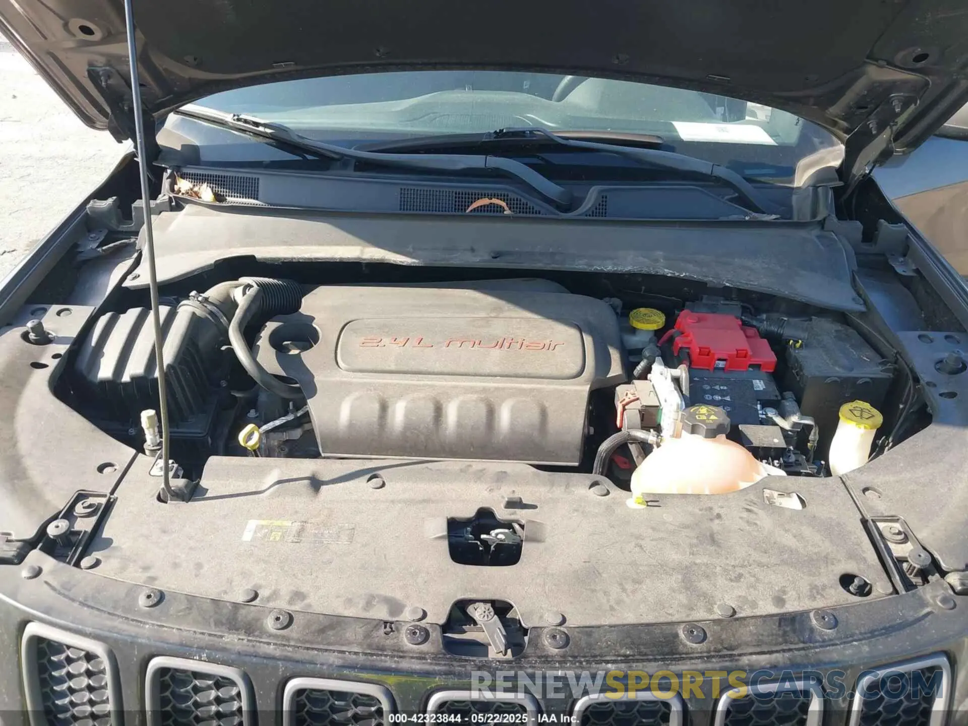 10 Photograph of a damaged car 3C4NJCEB4MT564077 JEEP COMPASS 2021