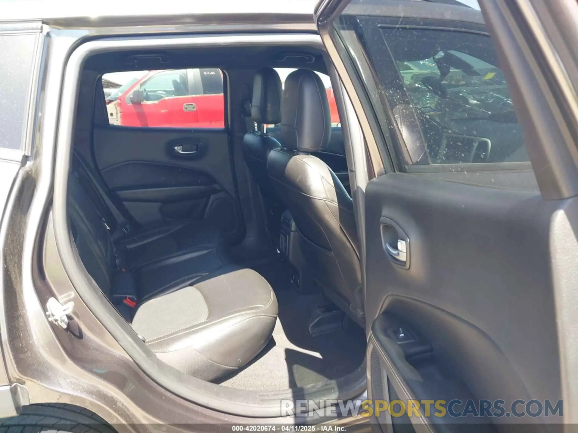 8 Photograph of a damaged car 3C4NJCEB6MT518282 JEEP COMPASS 2021