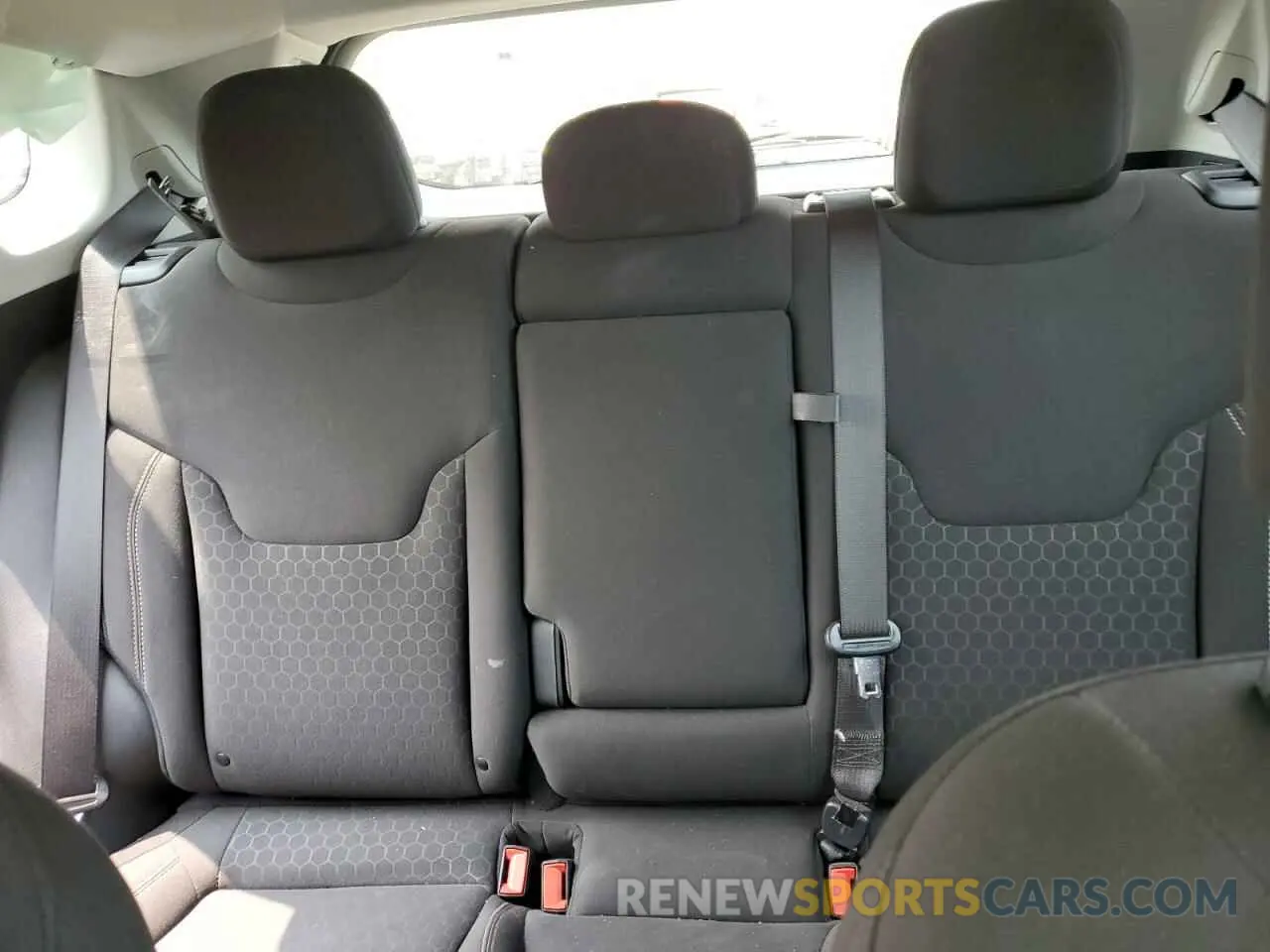 10 Photograph of a damaged car 3C4NJDAB0MT591580 JEEP COMPASS 2021