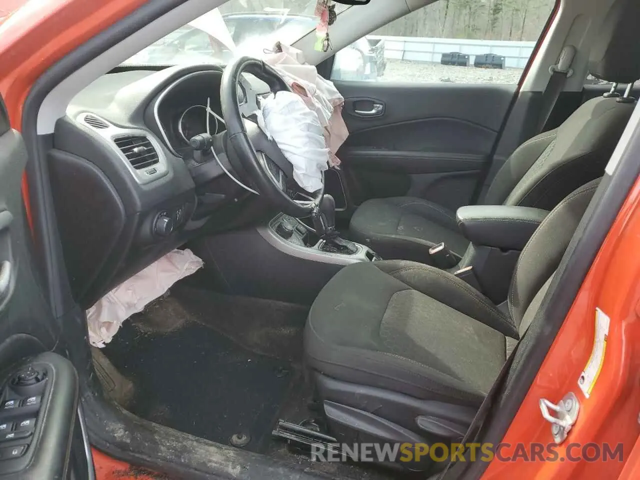 7 Photograph of a damaged car 3C4NJDAB1MT500431 JEEP COMPASS 2021