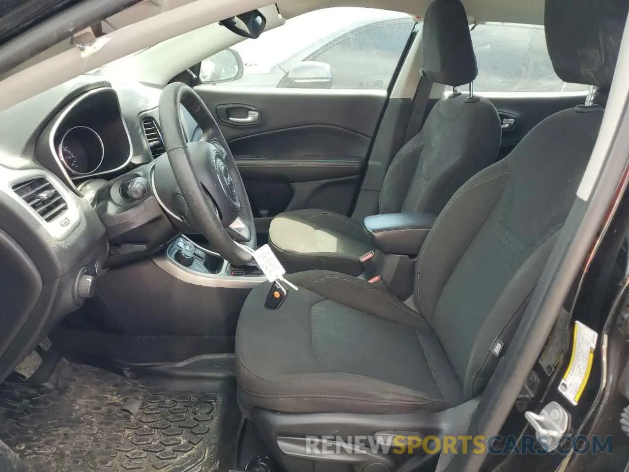 7 Photograph of a damaged car 3C4NJDAB2MT572027 JEEP COMPASS 2021