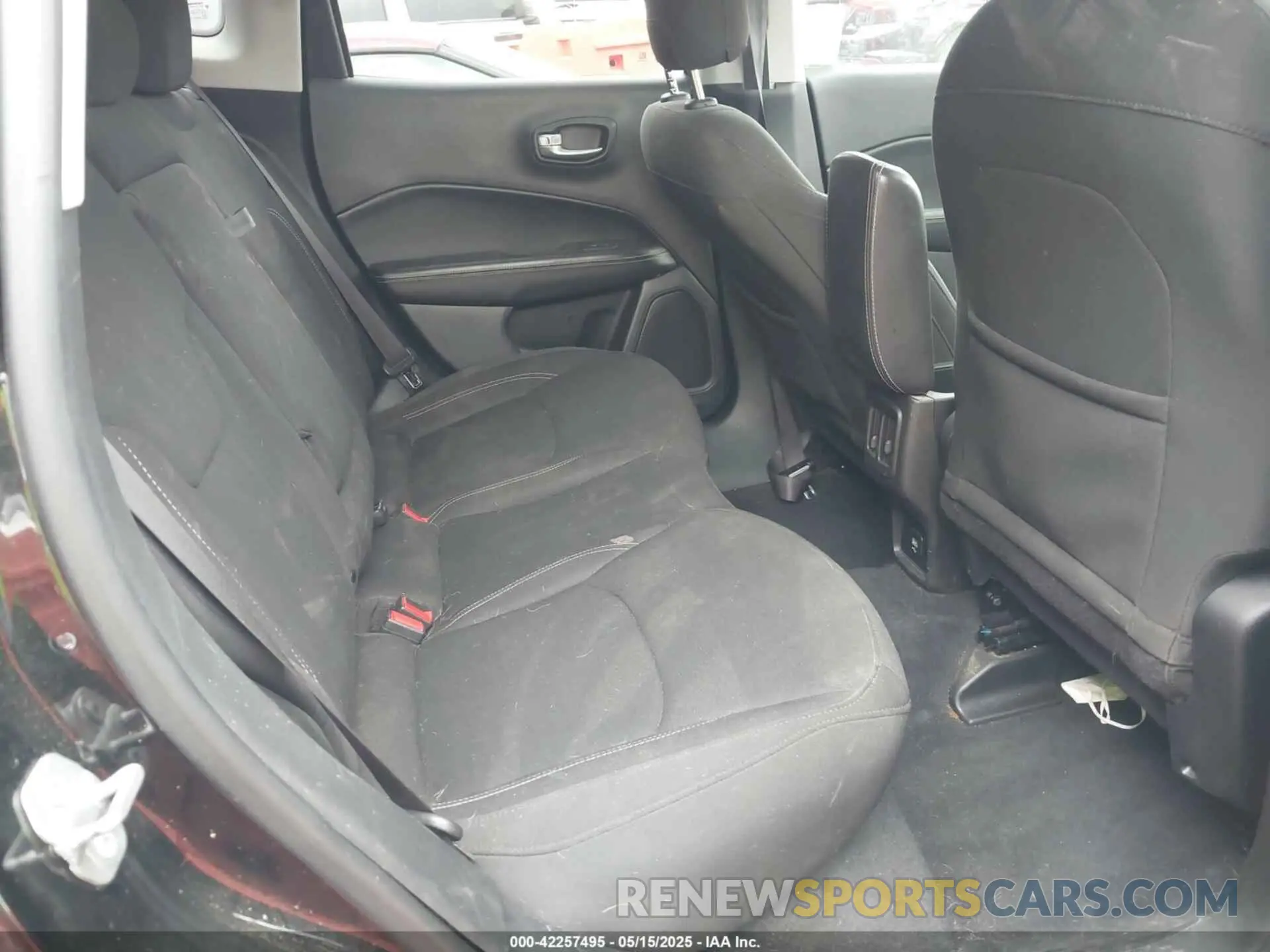 8 Photograph of a damaged car 3C4NJDAB3MT596661 JEEP COMPASS 2021