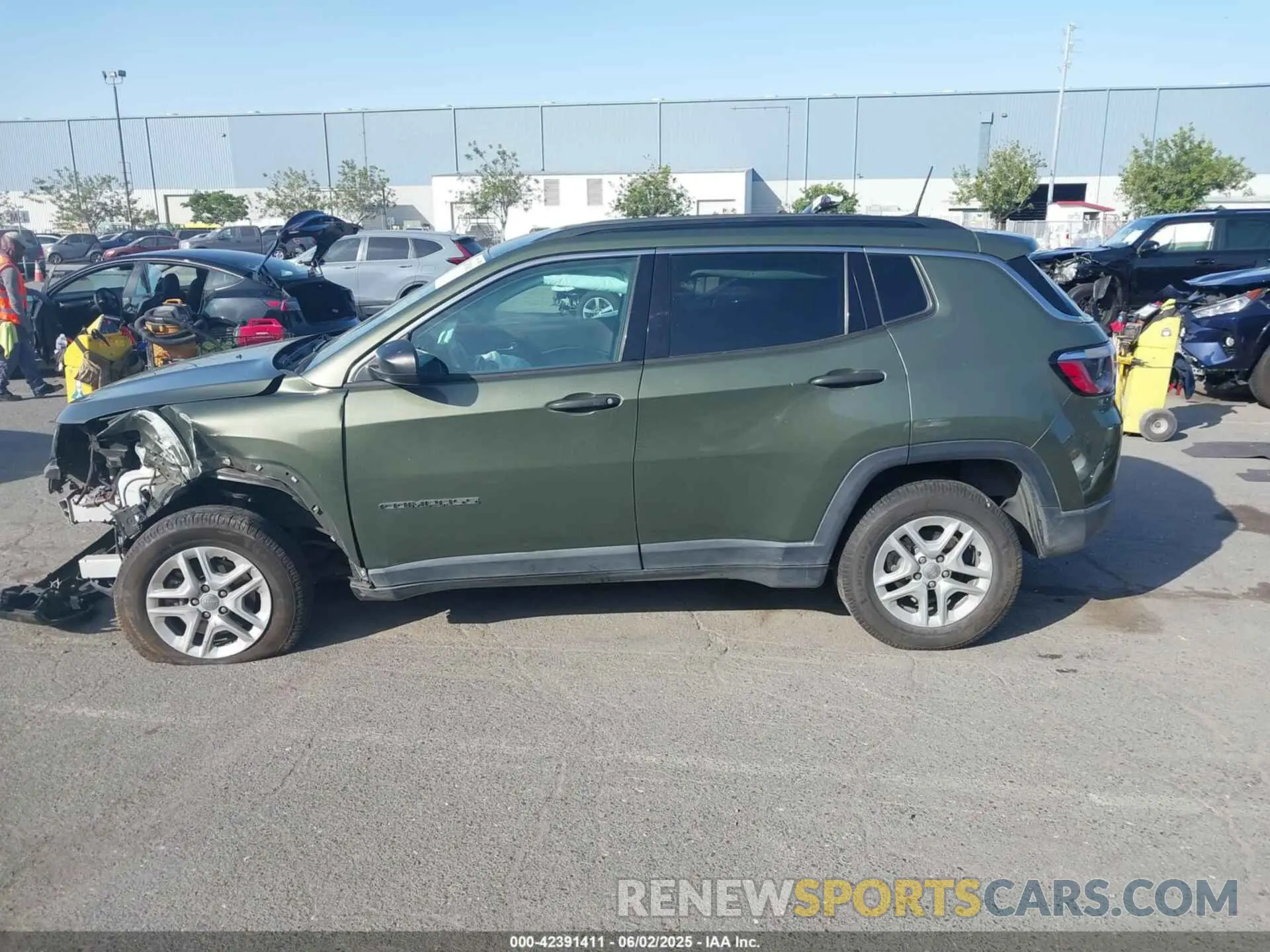 15 Photograph of a damaged car 3C4NJDAB4MT543838 JEEP COMPASS 2021