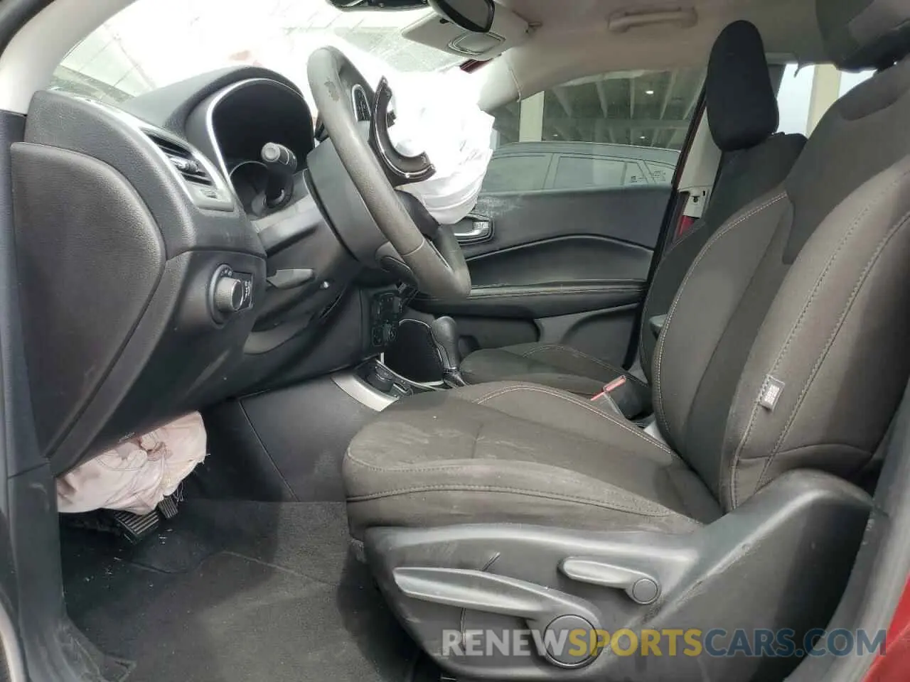 7 Photograph of a damaged car 3C4NJDAB5MT599920 JEEP COMPASS 2021