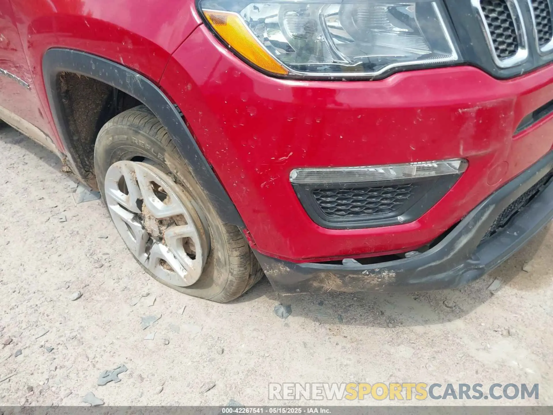 6 Photograph of a damaged car 3C4NJDAB6MT525308 JEEP COMPASS 2021