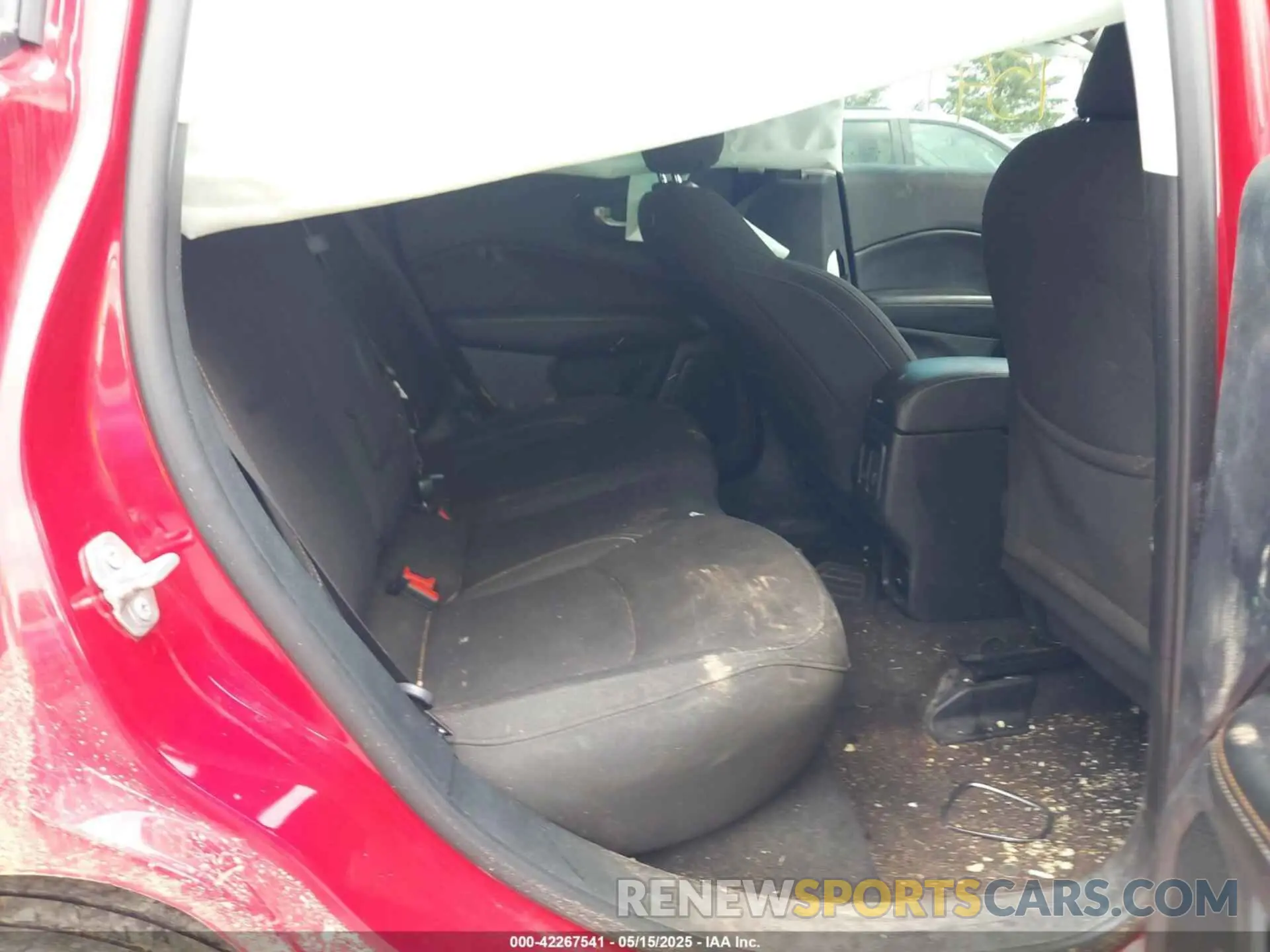 8 Photograph of a damaged car 3C4NJDAB6MT525308 JEEP COMPASS 2021