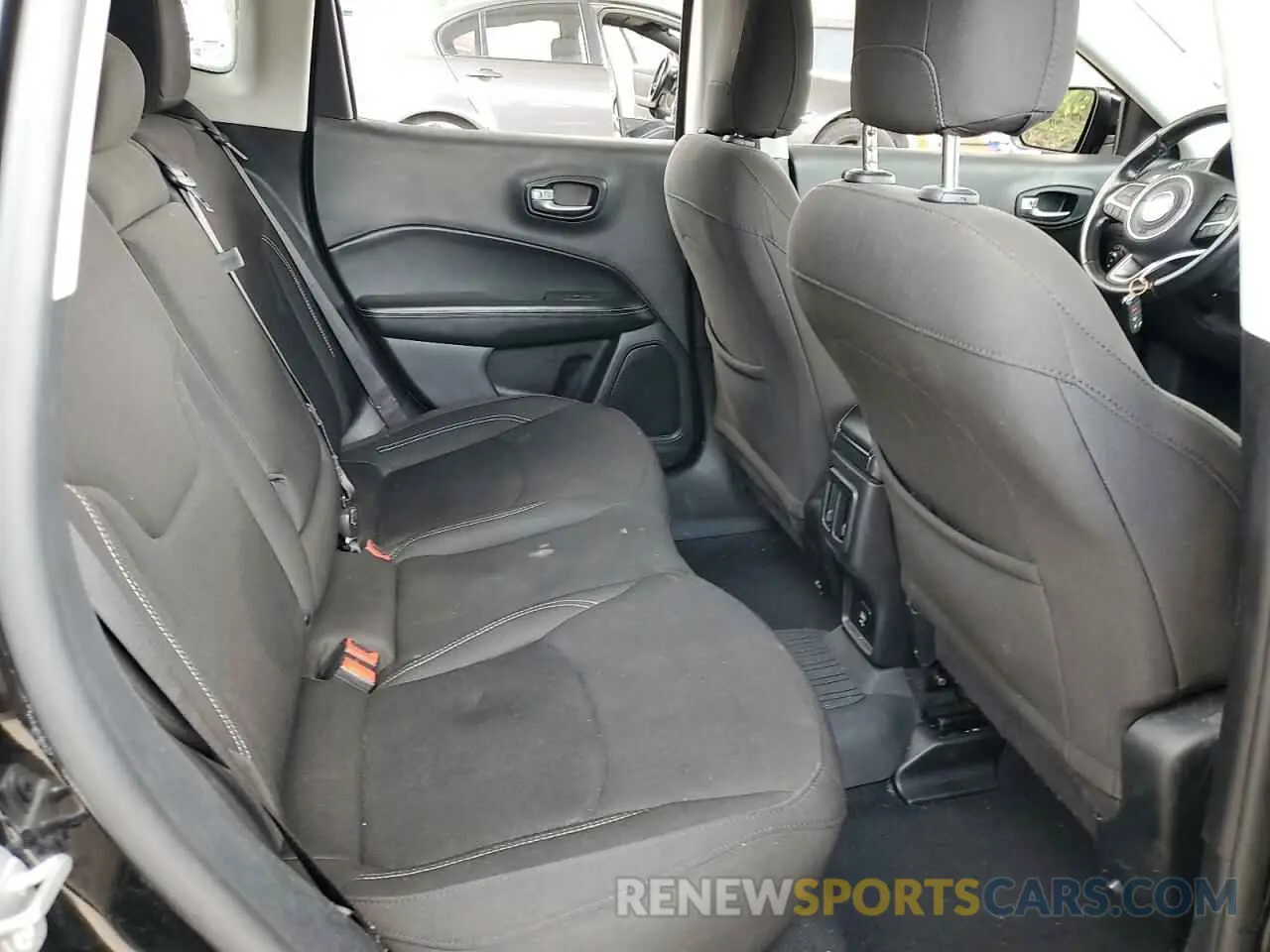 10 Photograph of a damaged car 3C4NJDAB6MT584116 JEEP COMPASS 2021